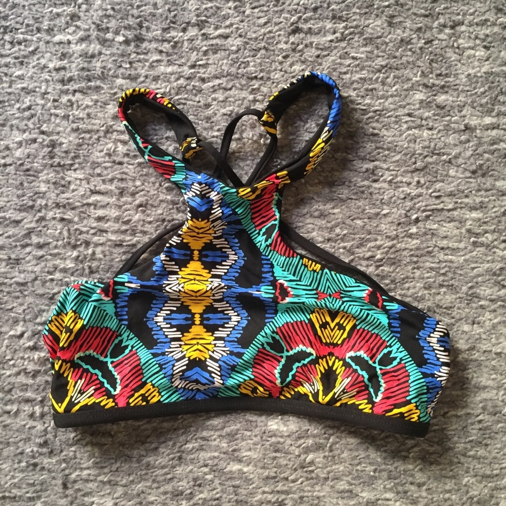 Frankie’s bikini halter neck